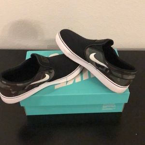 Nike SB Stefan Janoski black/camo slip on size 6Y